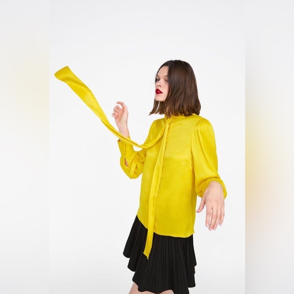 Zara yellow satin viscose neck bow tie detail button up blouse, size medium - Picture 6 of 16